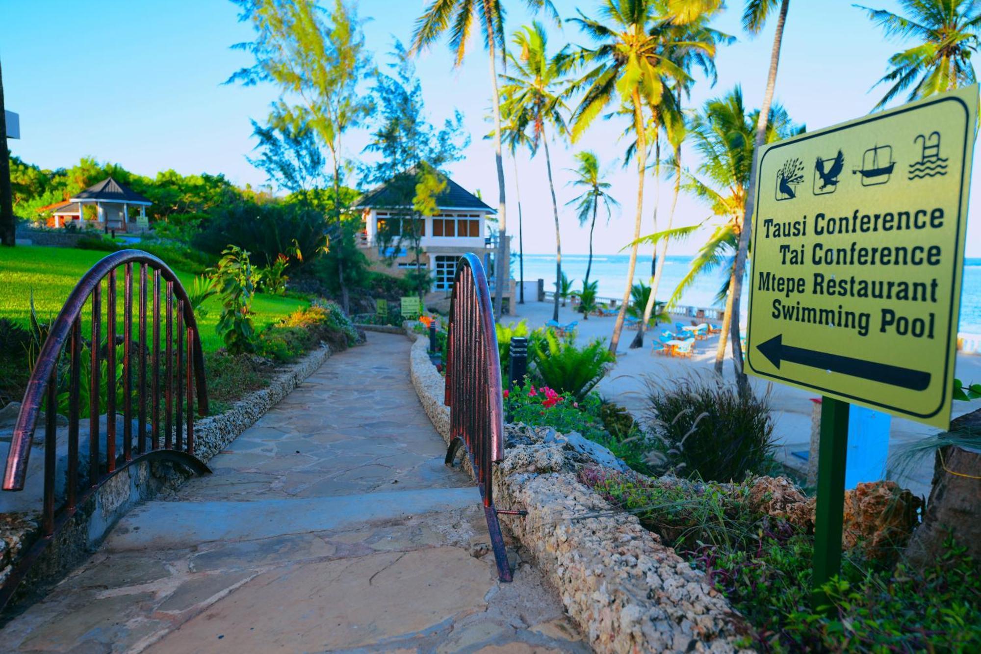Vipingo Beach Resort Tezo ภายนอก รูปภาพ